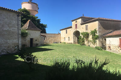 Demeure - 500 m² - 14 pièces