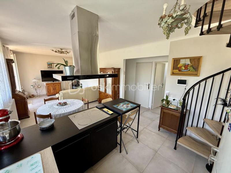 Maison - 85 m² - 3 pièces