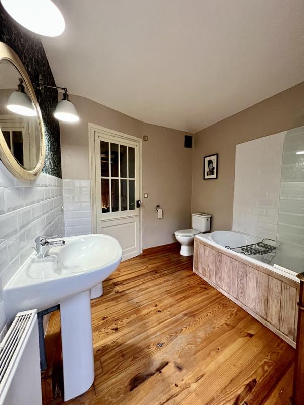 Maison ancienne - 240 m² - 10 pièces