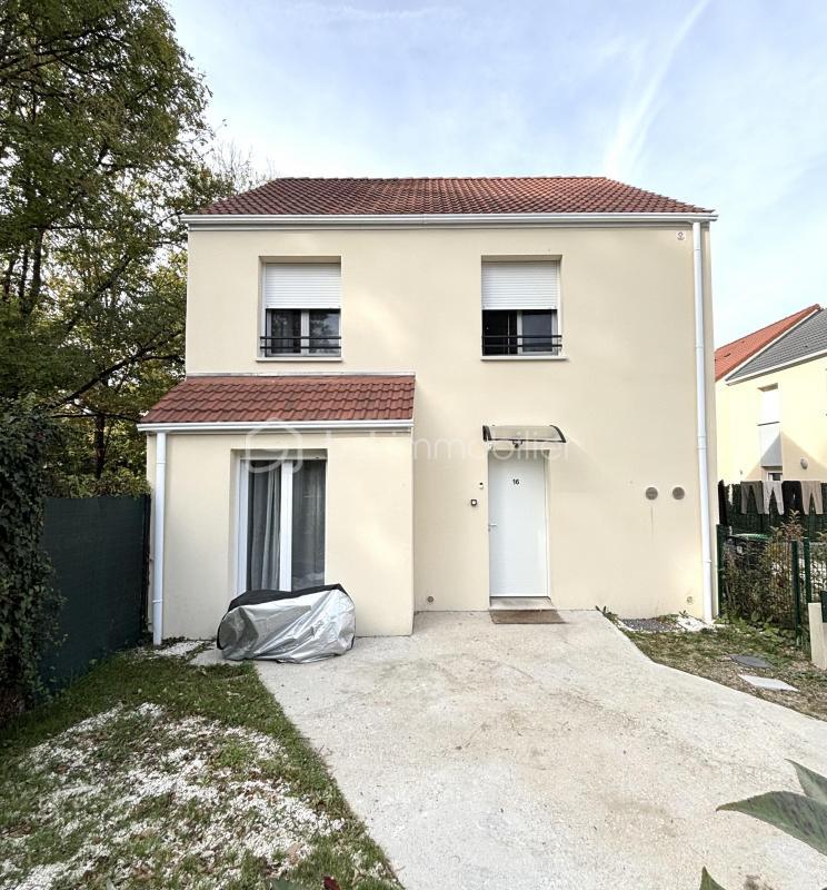 Maison - 104 m² - 6 pièces