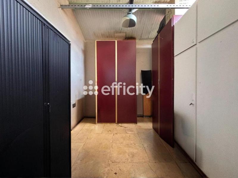 Maison - 220 m² - 6 pièces