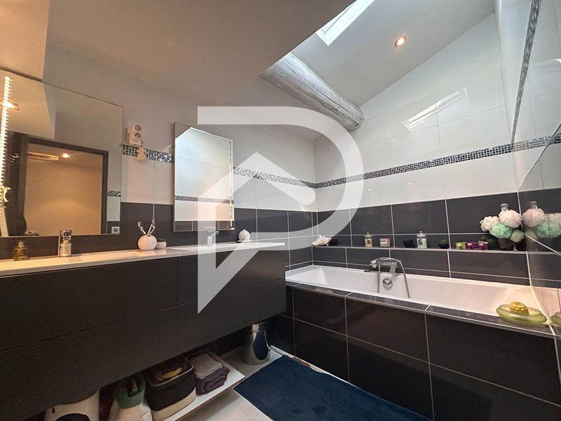 Appartement - 154 m² - 4 pièces