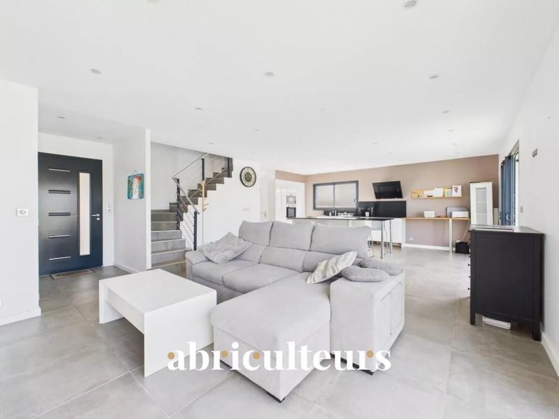 Maison - 131 m² - 5 pièces