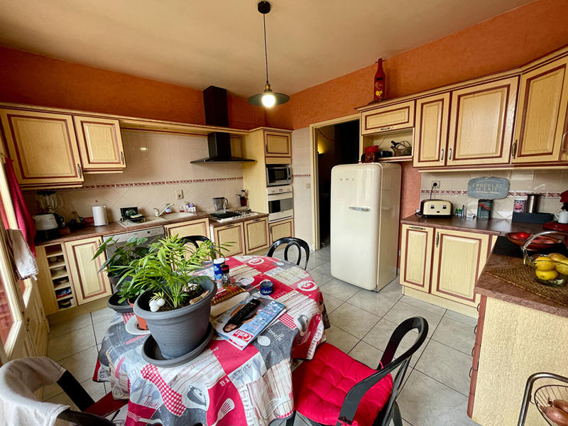 Maison - 185 m² - 6 pièces