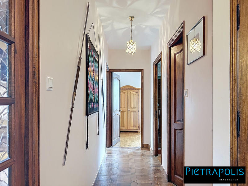 Villa - 191 m² - 7 pièces