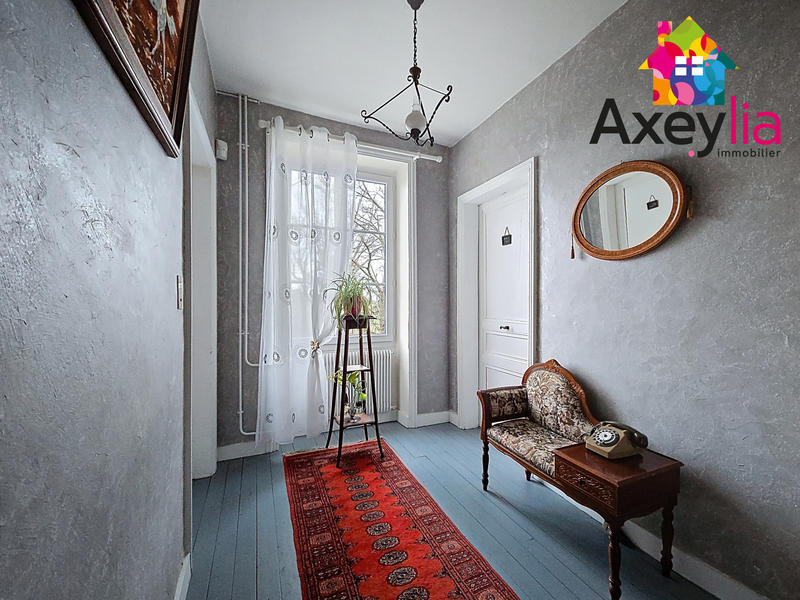 Propriété - 409 m² - 10 pièces