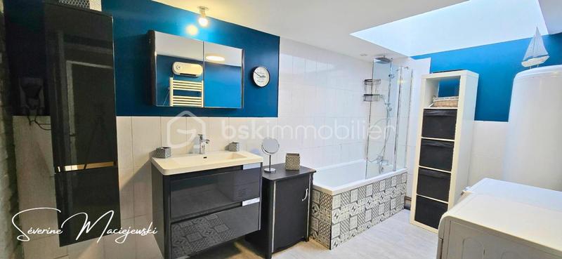 Propriété - 260 m² - 10 pièces