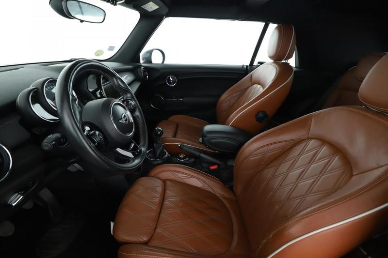 Mini Cabrio Mini Cabriolet Cooper d Finition Exquisite Bv6 116 ch