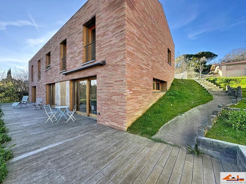 Villa - 229 m² - 8 pièces