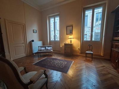 Appartement - 169 m² - 6 pièces