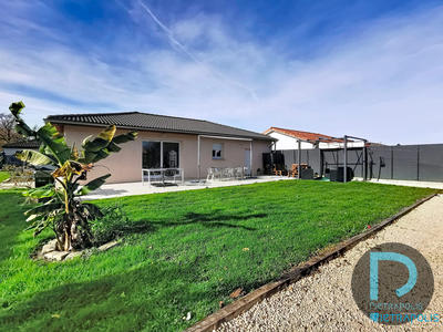 Maison - 102 m² - 6 pièces