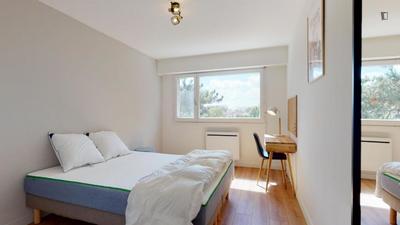 Chambre - 13 m² - 5 pièces