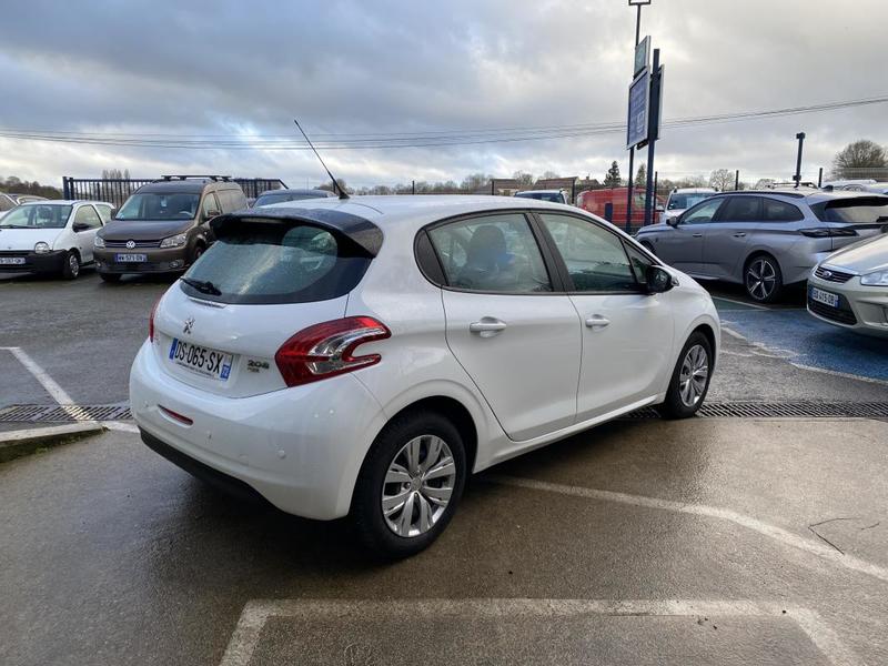 Peugeot 208 1.2 Vti 82 Cv Bva Etg5 Finition Active