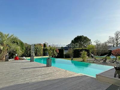 Villa - 240 m² - 7 pièces