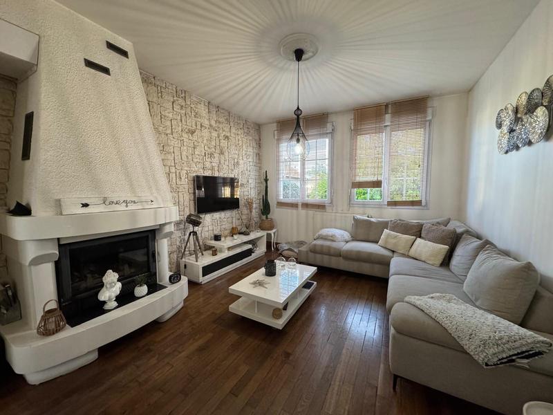 Maison - 85 m² - 4 pièces