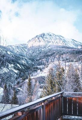 Chaumière - 296 m² - 8 pièces