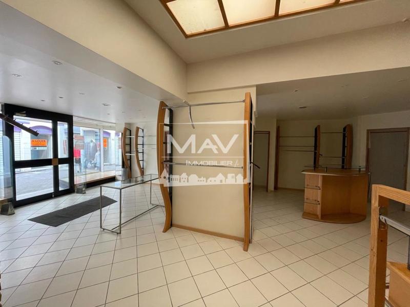 Local commercial - 101 m²