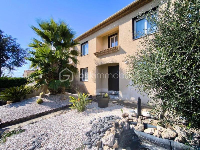 Maison traditionnelle - 135 m² - 6 pièces