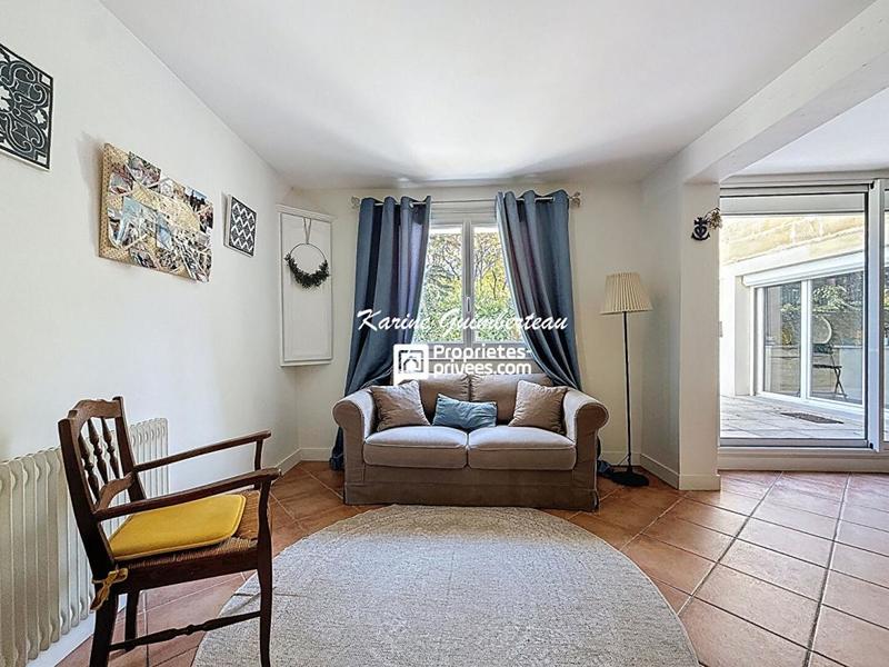 Maison - 210 m² - 8 pièces