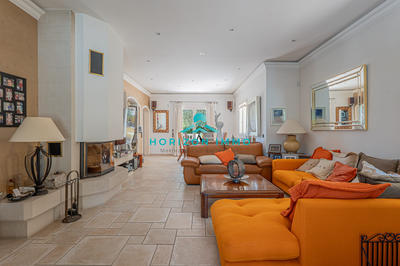 Maison traditionnelle - 161 m² - 5 pièces