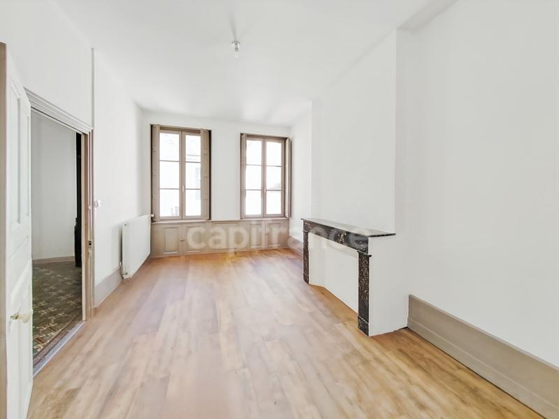Appartement - 90 m² - 4 pièces