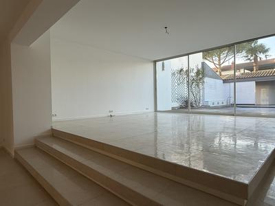 Maison - 178 m² - 5 pièces