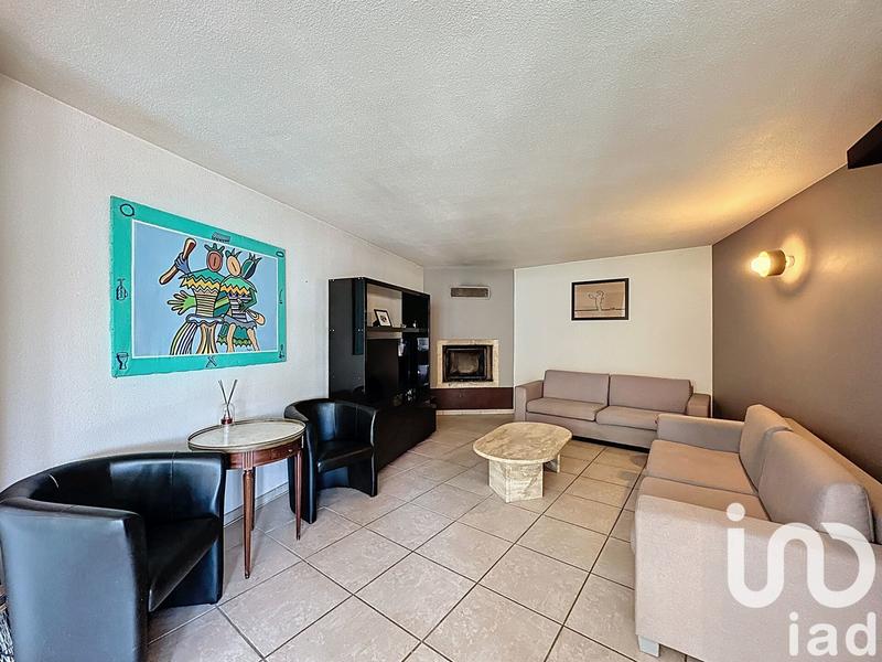 Maison - 234 m² - 8 pièces