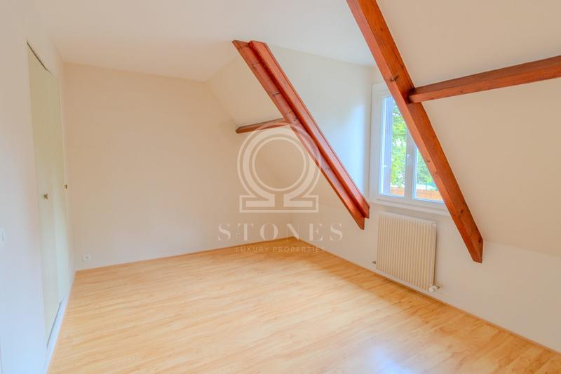 Maison traditionnelle - 158 m² - 6 pièces