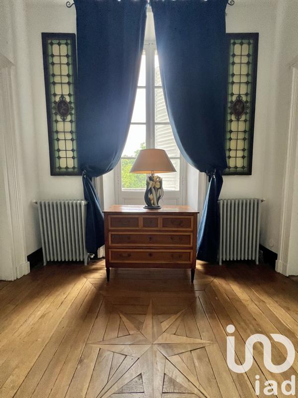 Château - 765 m² - 18 pièces