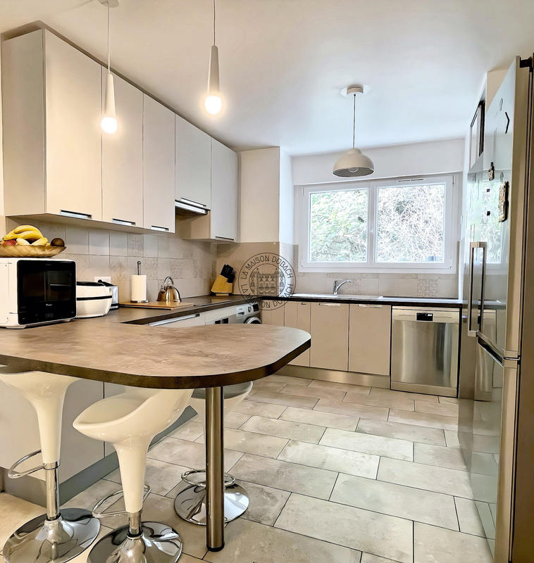 Appartement - 109 m² - 4 pièces