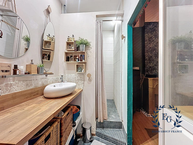 Appartement - 225 m² - 7 pièces