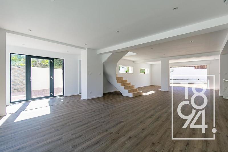 Villa - 190 m² - 6 pièces