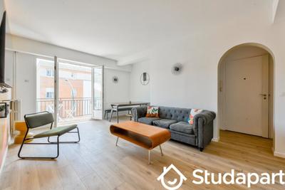 Chambre - 13 m² - 1 pièce