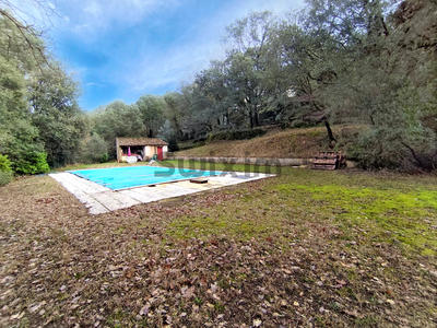 Maison - 254 m² - 13 pièces