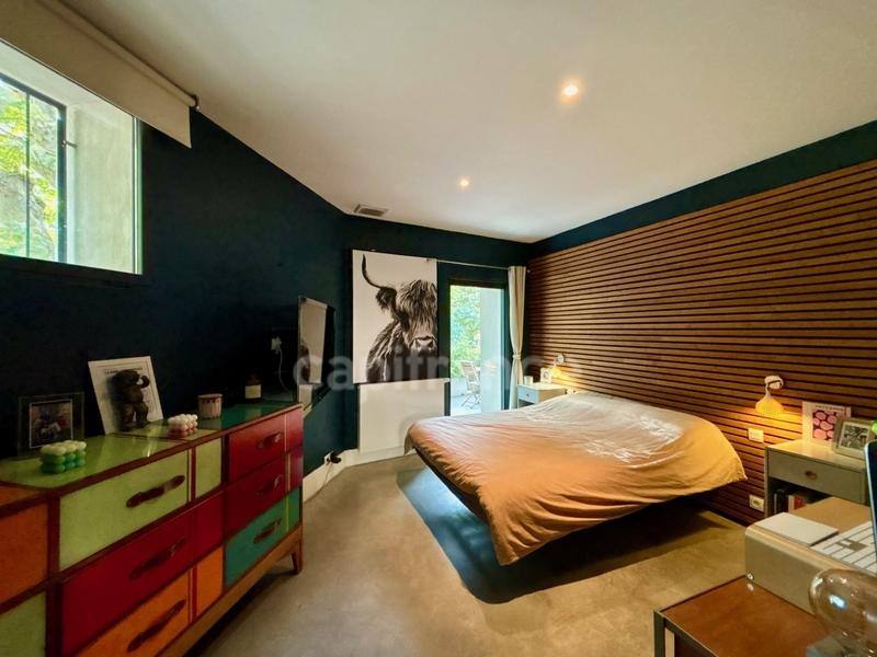 Maison traditionnelle - 250 m² - 6 pièces