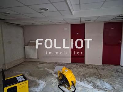 Local commercial - 115 m²