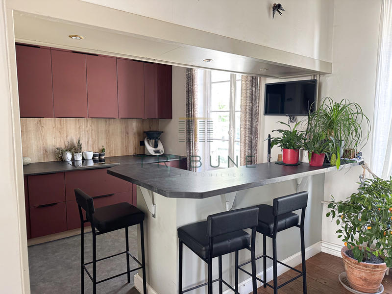 Maison - 265 m² - 8 pièces