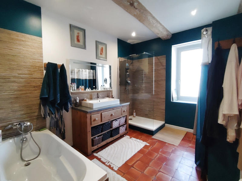 Mas - 220 m² - 7 pièces