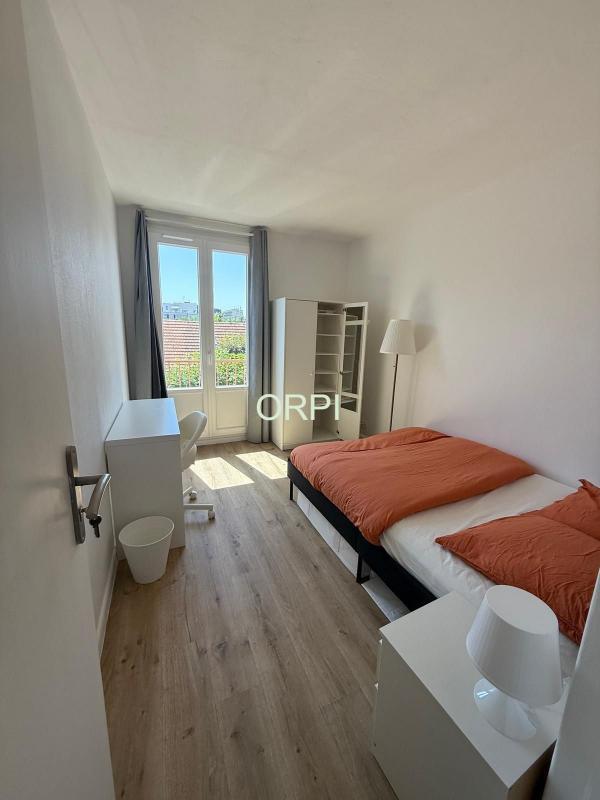 Appartement - 79 m² - 5 pièces