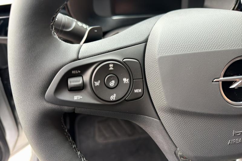 Opel Corsa Hybrid 110 E-Dct6 Gs Pk c