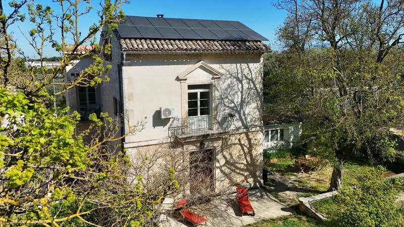 Mas - 233 m² - 8 pièces