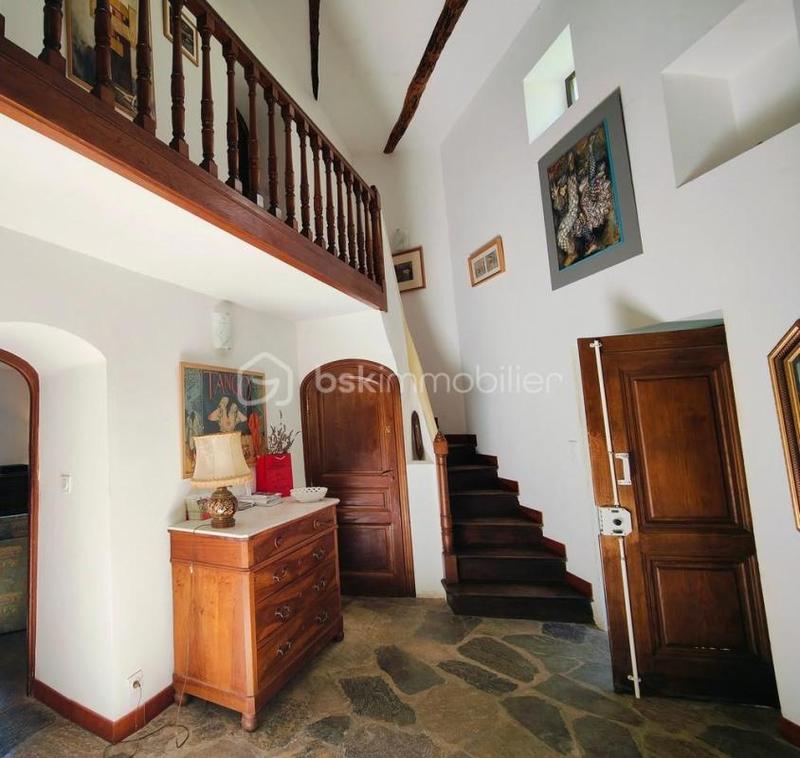 Maison en pierre - 181 m² - 6 pièces