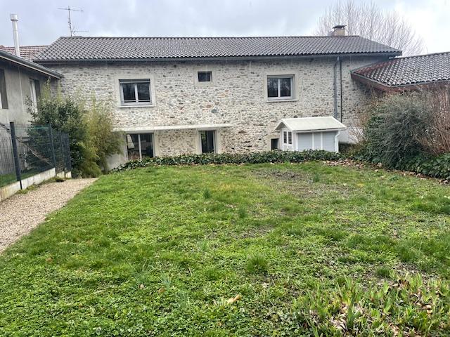 Maison - 104 m² - 4 pièces