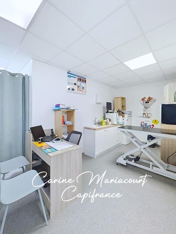 Immeuble - 221 m² - 13 pièces