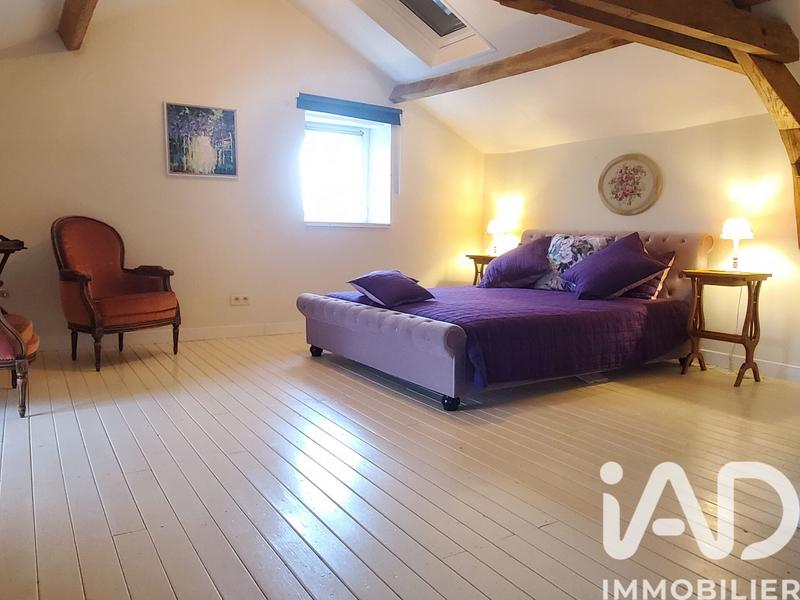 Maison - 220 m² - 6 pièces