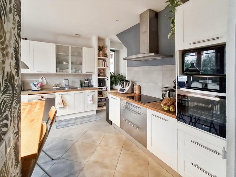 Maison - 185 m² - 7 pièces