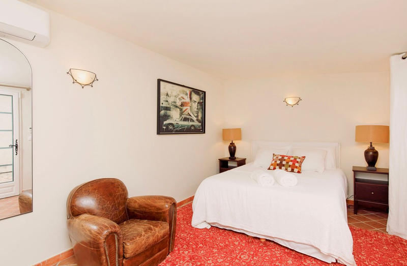 Villa - 260 m² - 8 pièces