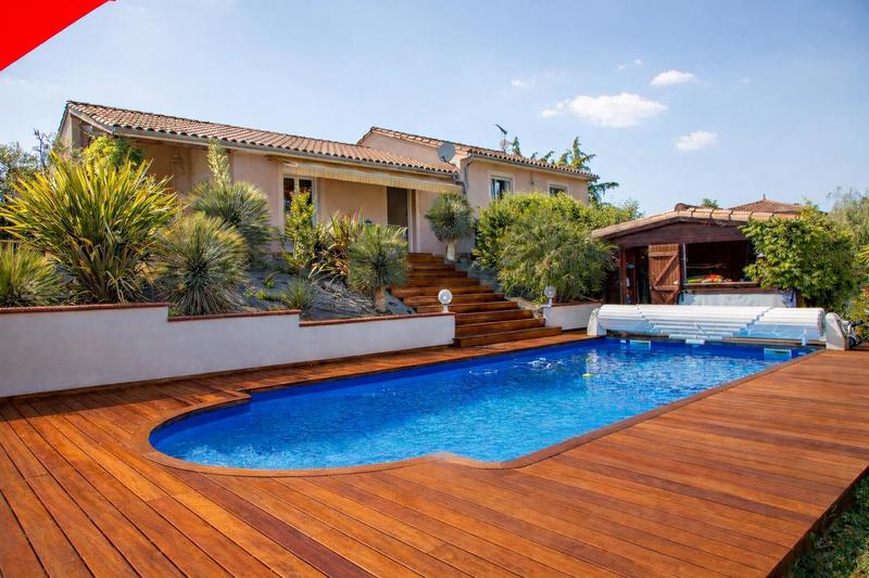 Villa - 176 m² - 9 pièces