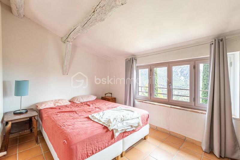 Maison - 265 m² - 10 pièces