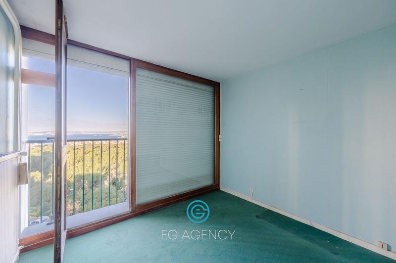 Appartement - 90 m² - 4 pièces